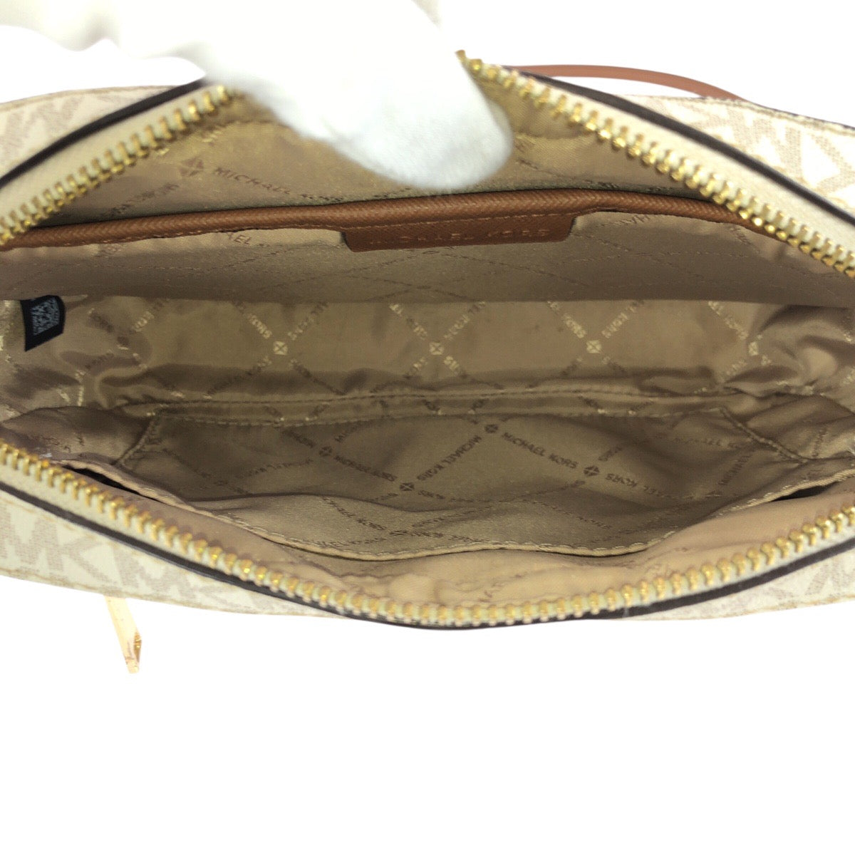 24281
Michael Kors マイケルコース ジェットセットアイテム オフホワイト ブラウン ゴールド金具 PVC 35S1GTTC9B ショルダーバッグ メッセンジャーバッグ レディース AB8