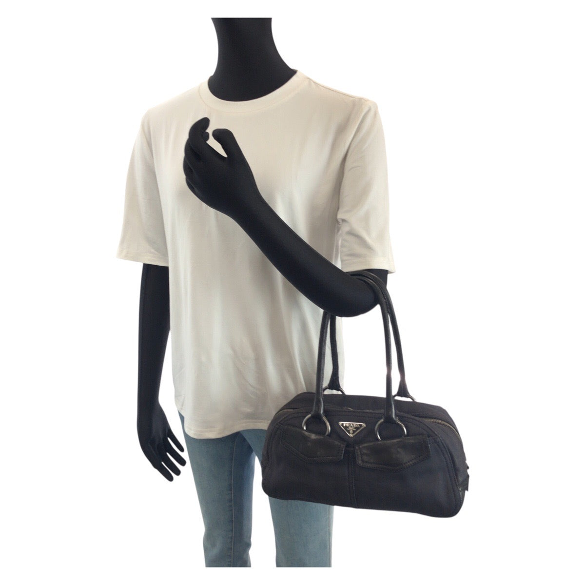 24288
PRADA プラダ ヴィンテージ 三角ロゴプレート ブラック 黒 ガンメタ金具 デニム / レザー ショルダーバッグ ハンドバッグ レディース ABP35