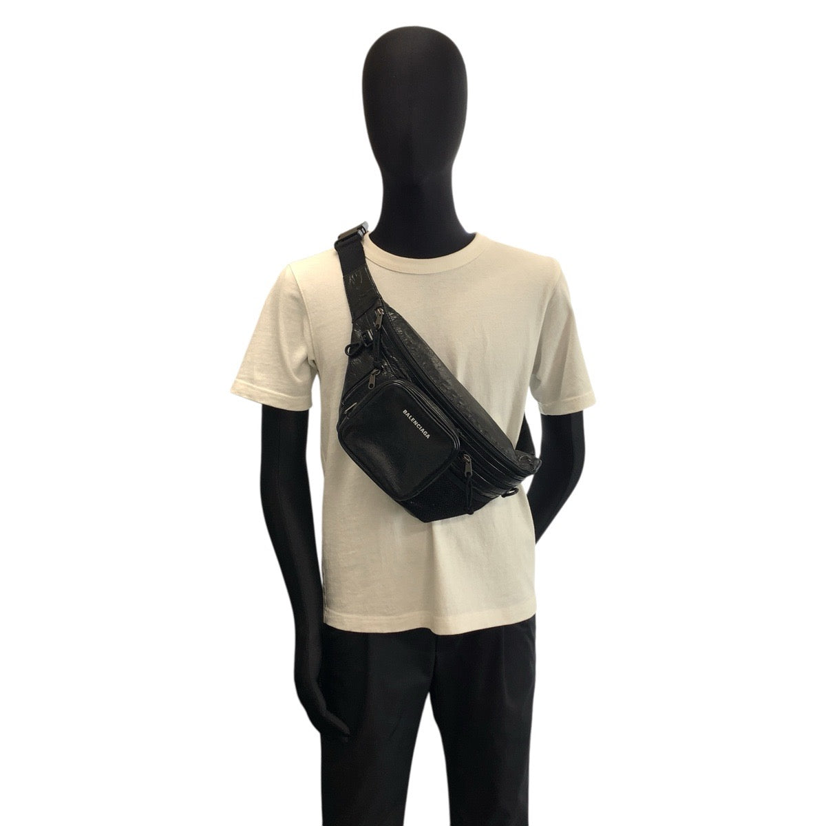 24314
BALENCIAGA バレンシアガ エクスプローラー ブラック 黒 レザー 620261 ボディバッグ ベルトバッグ バムバッグ メンズ A63