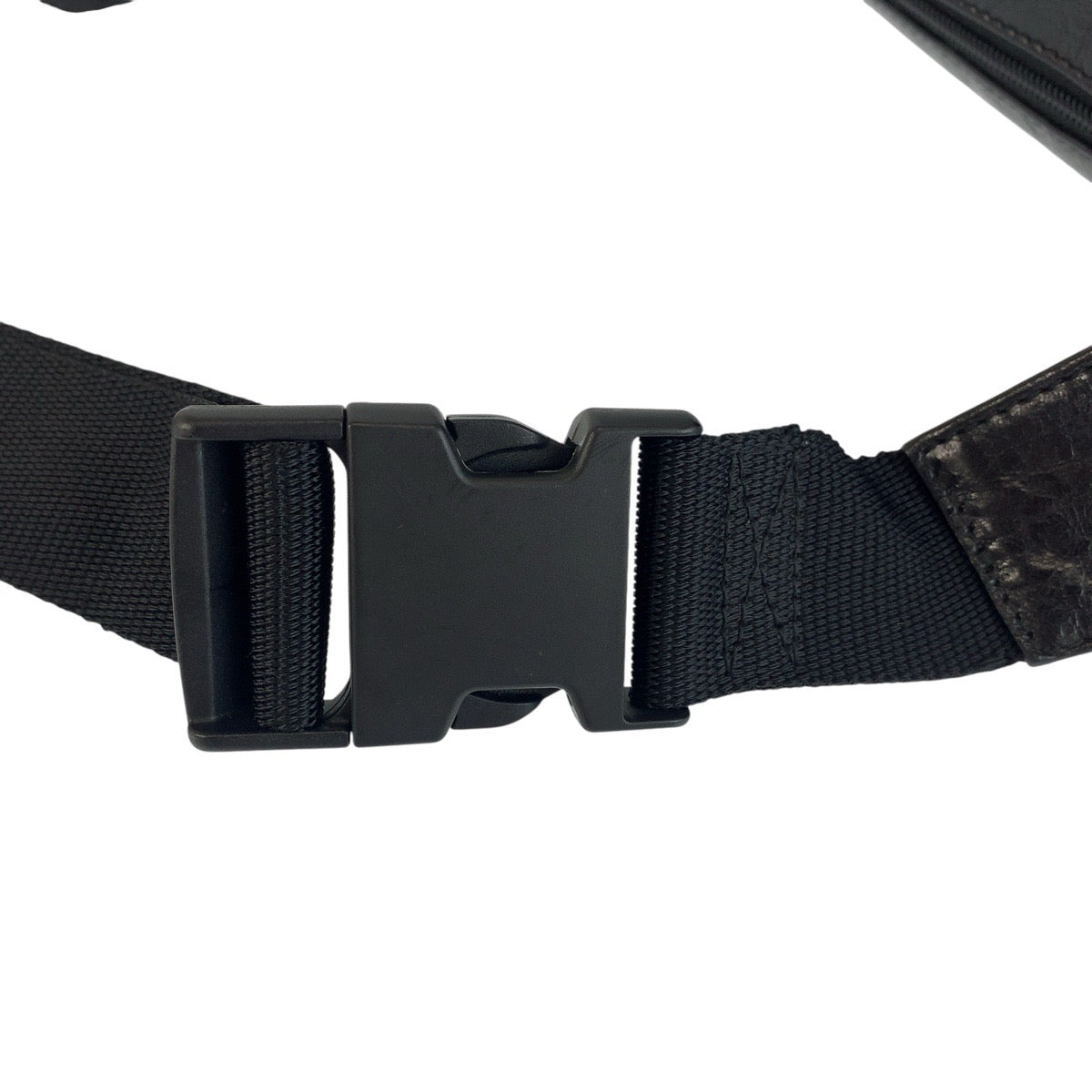 24314
BALENCIAGA バレンシアガ エクスプローラー ブラック 黒 レザー 620261 ボディバッグ ベルトバッグ バムバッグ メンズ A63