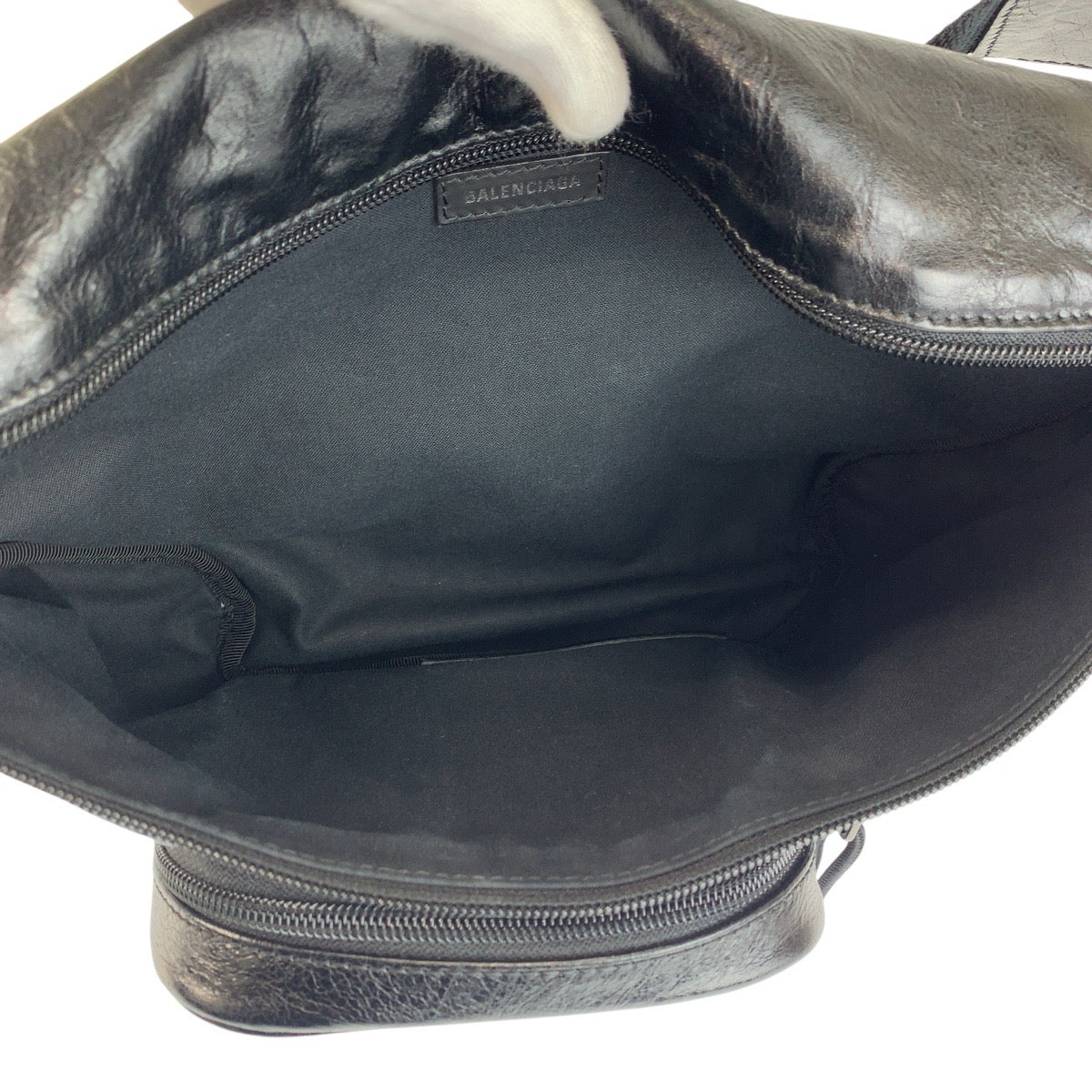24314
BALENCIAGA バレンシアガ エクスプローラー ブラック 黒 レザー 620261 ボディバッグ ベルトバッグ バムバッグ メンズ A63