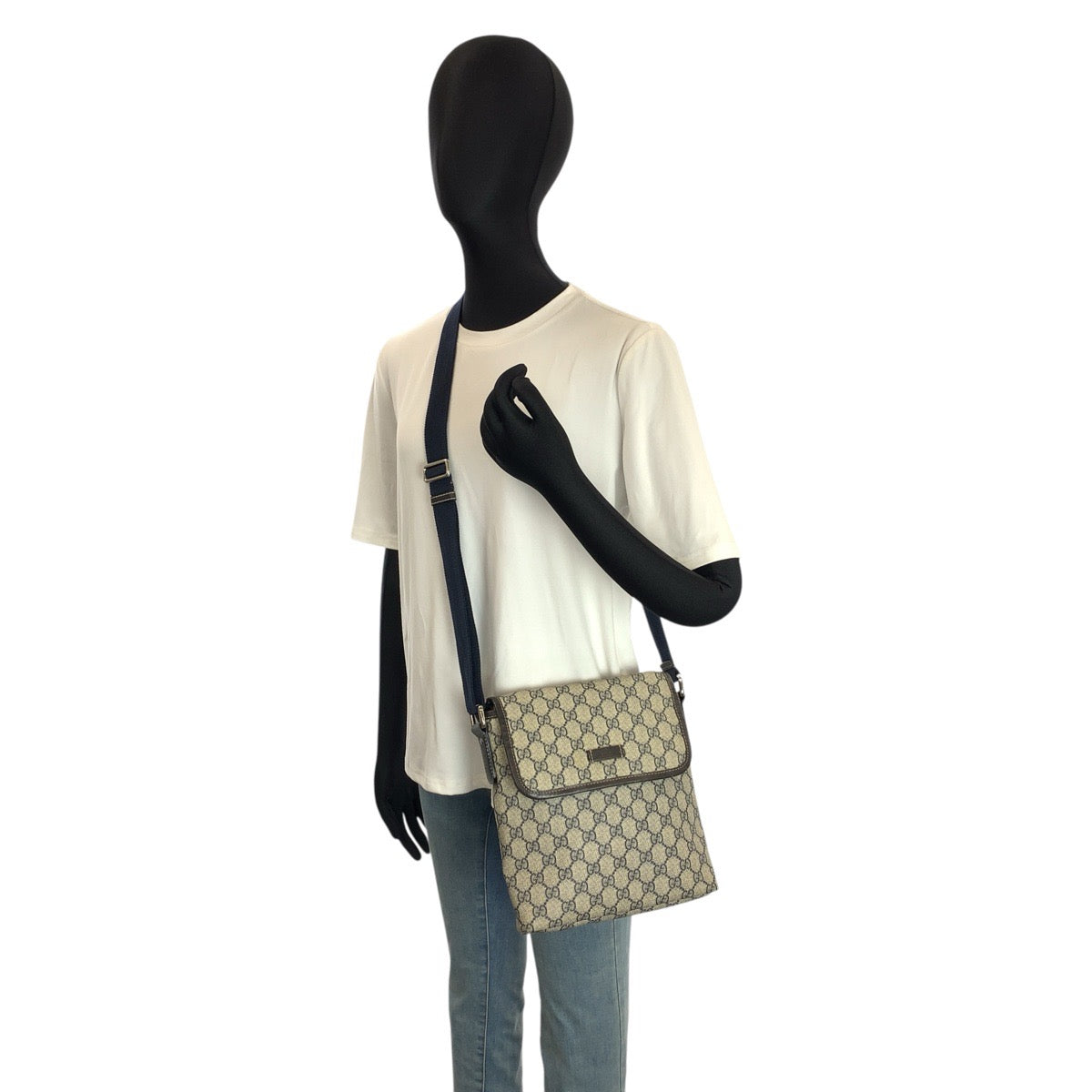 24321
GUCCI グッチ グレー ネイビー GGスプリームキャンバス 223666 ショルダーバッグ ポシェット レディース ABP42