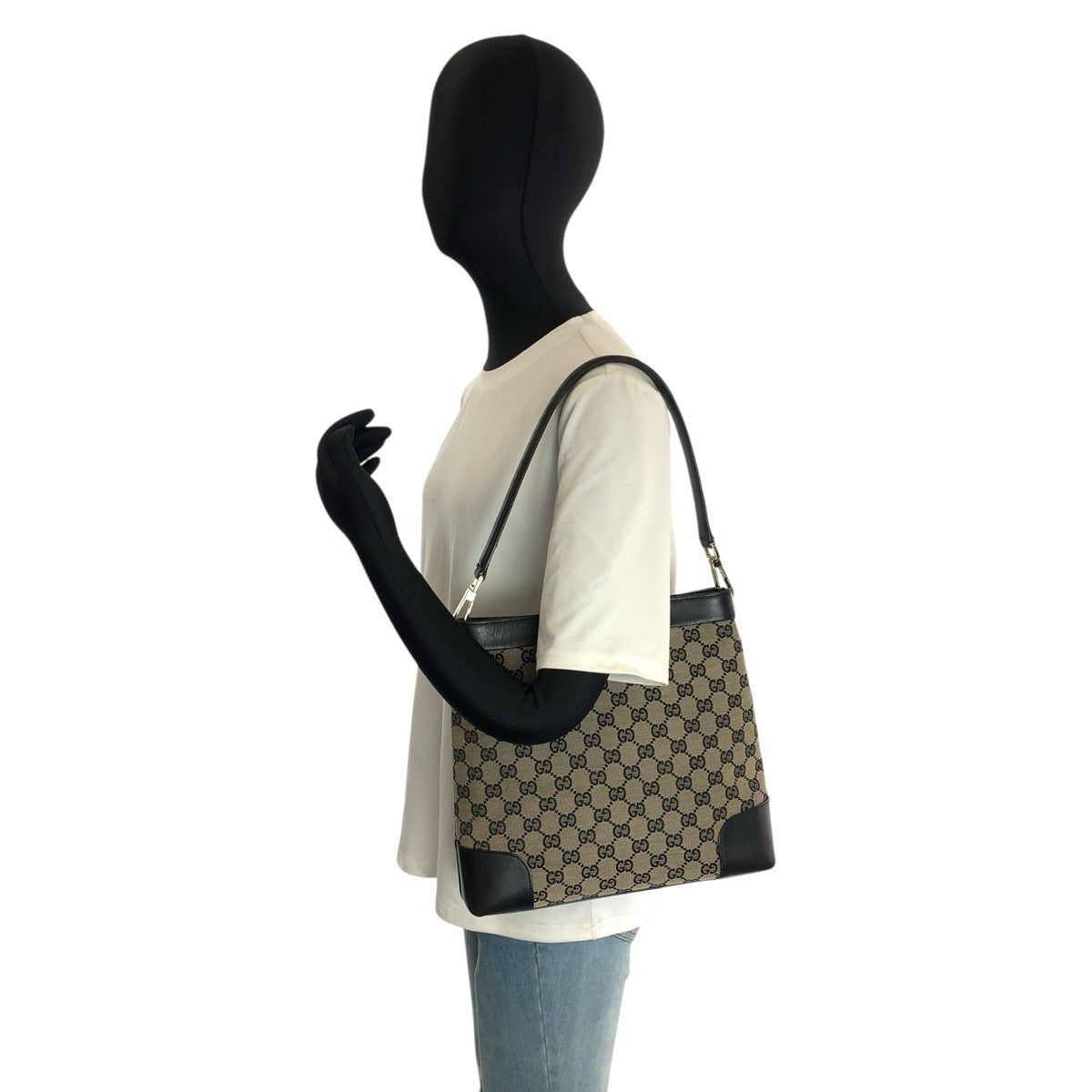 24325
GUCCI グッチ ブラック 黒 ゴールド金具 GGキャンバス / レザー 001 4231 ショルダーバッグ レディース ABP27