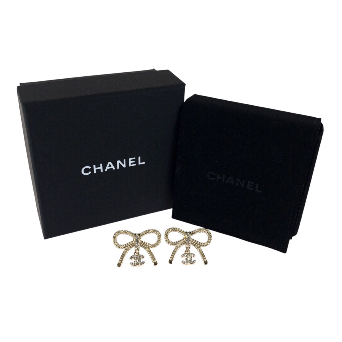 24334
CHANEL シャネル リボン ココマーク ラインストーン ゴールド メッキ ピアス B24 K刻印 レディース N72