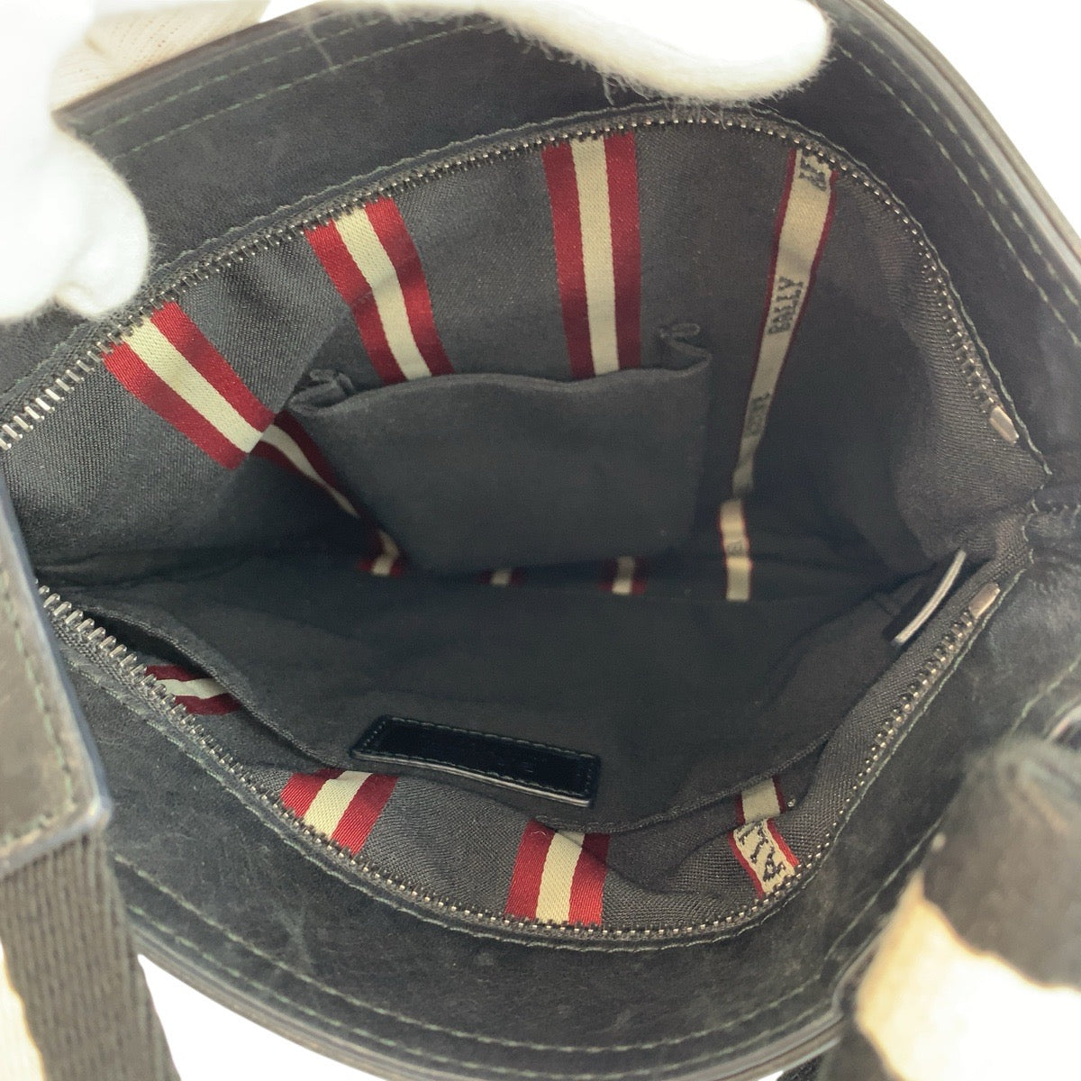 24358
BALLY バリー トレインスポッティング ブラック ホワイト シルバー金具 レザー ショルダーバッグ メッセンジャーバッグ メンズ ABP15
