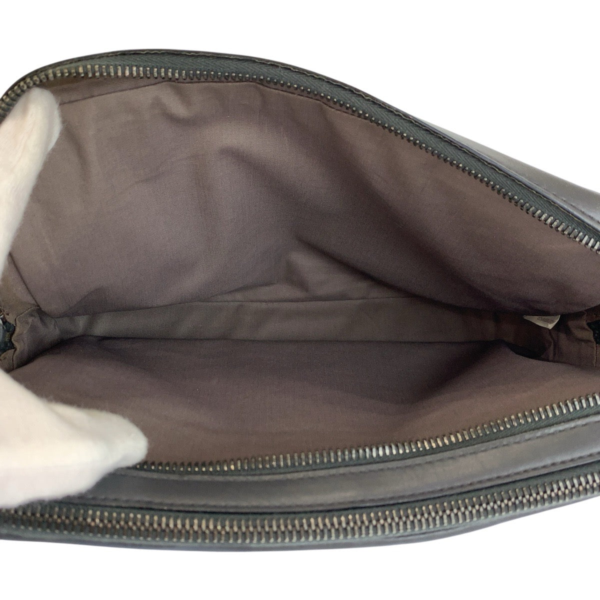 24359
BOTTEGAVENETA ボッテガヴェネタ イントレチャート グレー レザー B03066889Y クラッチバッグ セカンドバッグ メンズ AB30