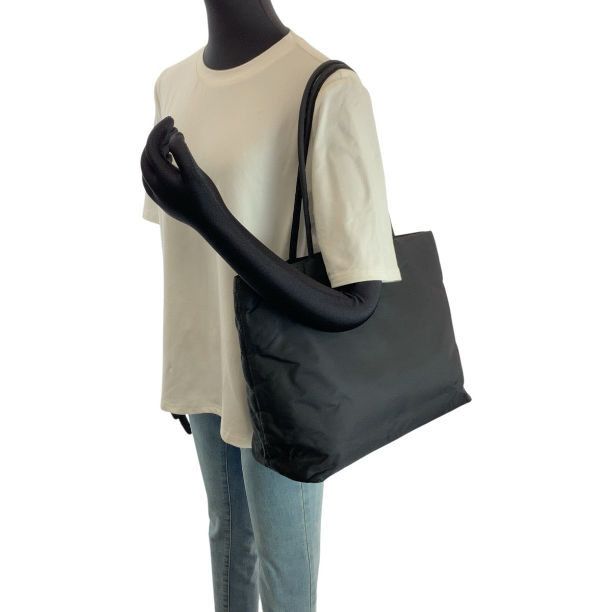 24370
PRADA プラダ テスート 三角ロゴプレート ブラック 黒 シルバー金具 ナイロン ショルダーバッグ トートバッグ レディース ABP28