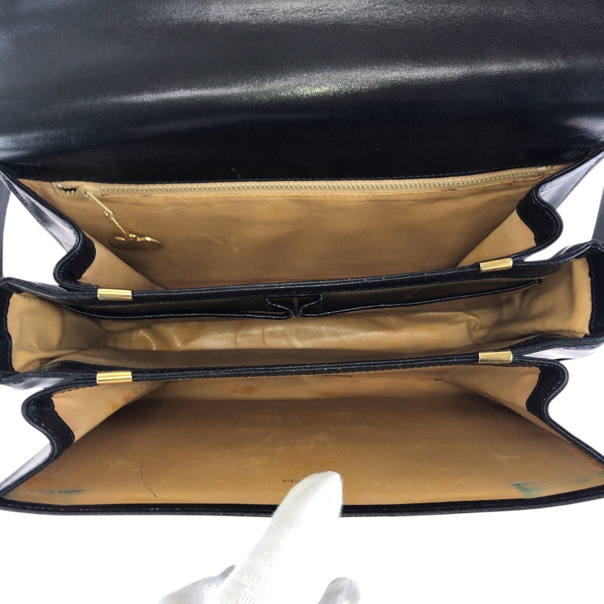 24379
CELINE セリーヌ ヴィンテージ 馬車金具 ホースキャリッジ ブラック 黒 ゴールド金具 レザー ショルダーバッグ レディース AB63