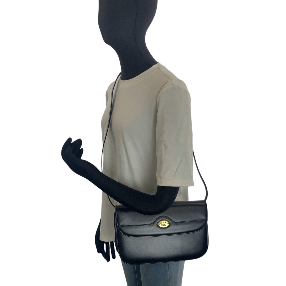 24382
GUCCI グッチ ブラック 黒 ゴールド金具 レザー 004 106 0024 ショルダーバッグ クラッチバッグ レディース A42