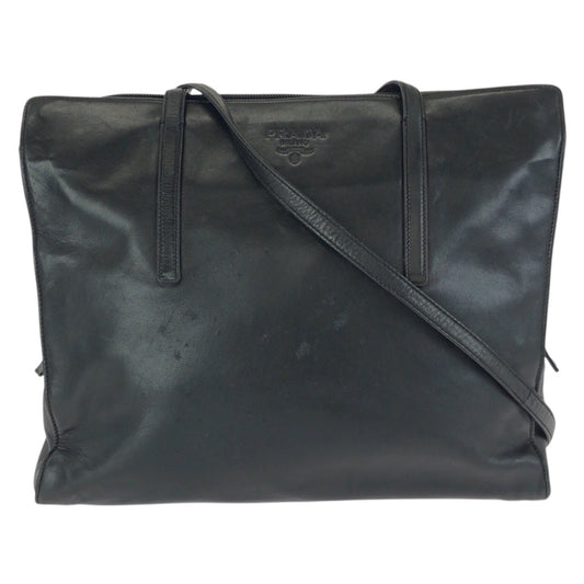 24395
PRADA プラダ ブラック 黒 シルバー金具 レザー ショルダーバッグ レディース AB14