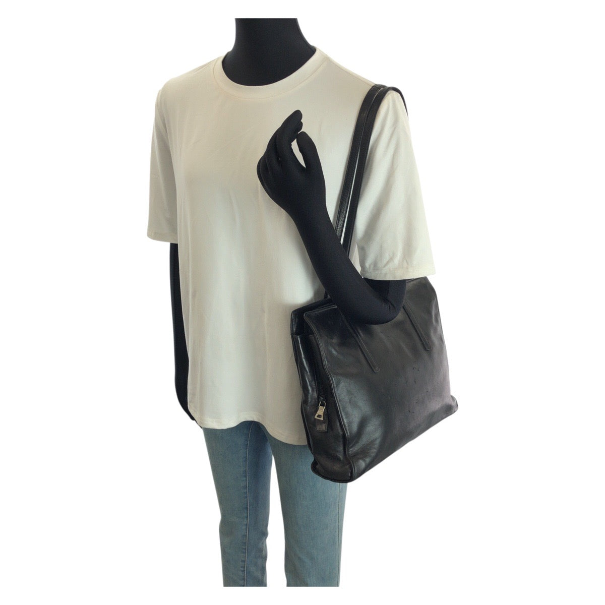 24395
PRADA プラダ ブラック 黒 シルバー金具 レザー ショルダーバッグ レディース AB14