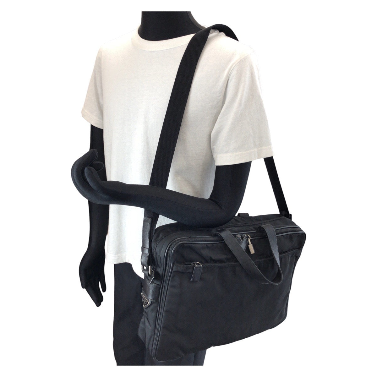 24396
PRADA プラダ テスート サフィアーノ 三角ロゴプレート 2way ブラック 黒 シルバー金具 ナイロン / レザー ビジネスバッグ ブリーフケース メンズ AB22