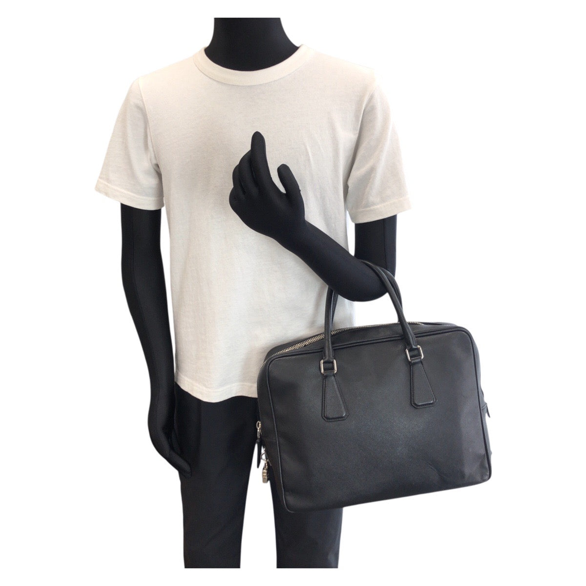 24416
PRADA プラダ サフィアーノ 三角ロゴプレート ブラック 黒 シルバー金具 レザー ビジネスバッグ ブリーフケース メンズ ABP43