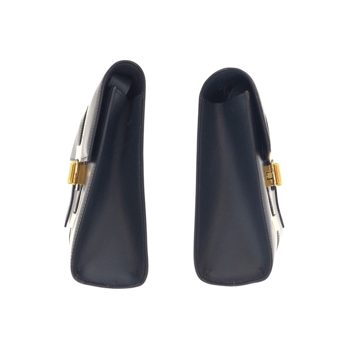 24467
CELINE セリーヌ ヴィンテージ ロゴ リボン金具 ネイビー ホワイト ゴールド金具 レザー ショルダーバッグ ポシェット レディース ABP60