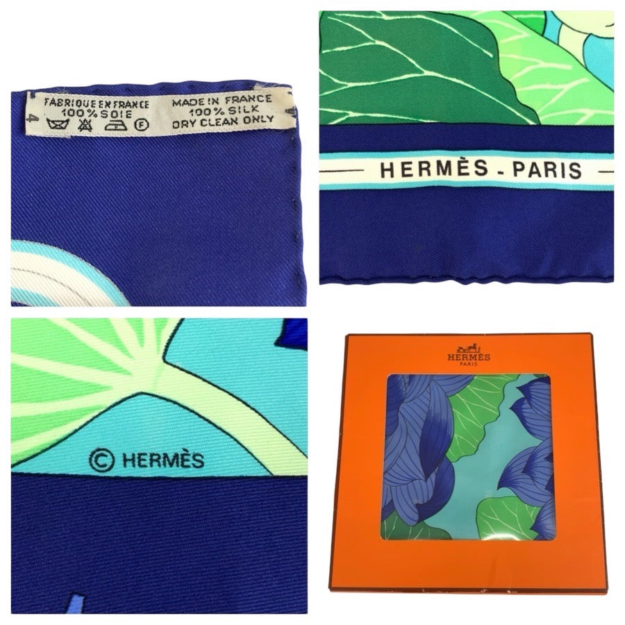 24490
HERMES エルメス FLEURS DE LOTUS カレ90 ブルー シルク スカーフ レディース AB22