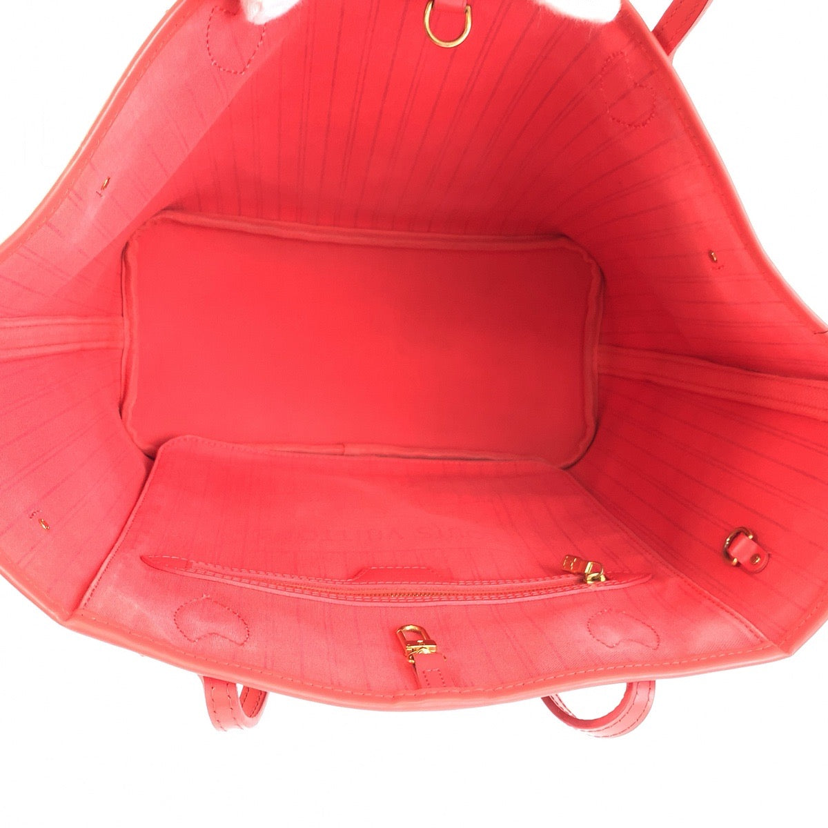 24492
LOUIS VUITTON ルイヴィトン モノグラム トーテム ネヴァーフルMM ブラウン レッド ゴールド金具 PVC / レザー M41663 トートバッグ ショルダーバッグ レディース ABP170