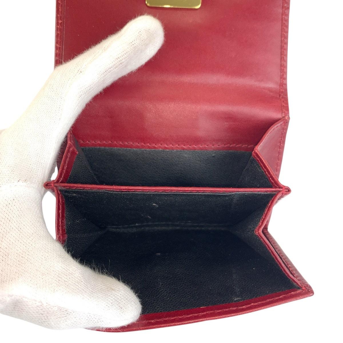 24517
GUCCI グッチ レッド ゴールド金具 レザー 92717 折財布 コンパクトウォレット レディース AB12