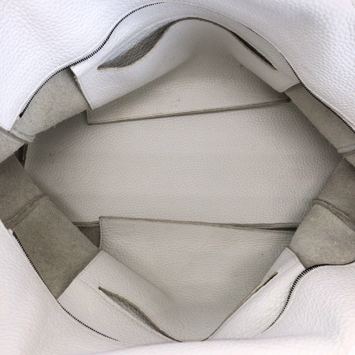 24527
BOTTEGAVENETA ボッテガヴェネタ イントレチャート ホワイト シルバー金具 レザー 149055 トートバッグ ハンドバッグ レディース ABP40
