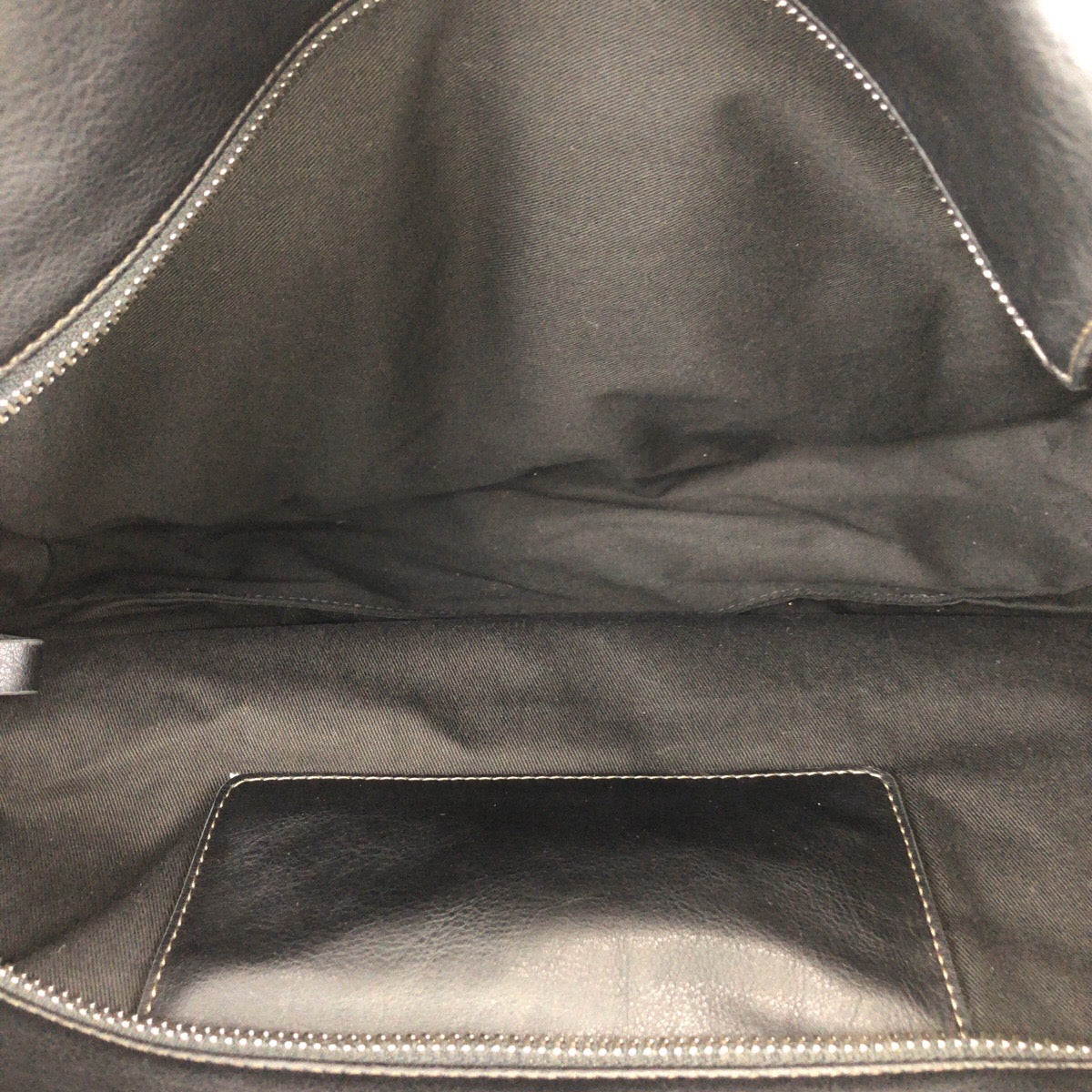 24541
Chloe クロエ エクリプス ブラック 黒 ゴールド金具 レザー 01-09-51-5859 トートバッグ レディース AB20
