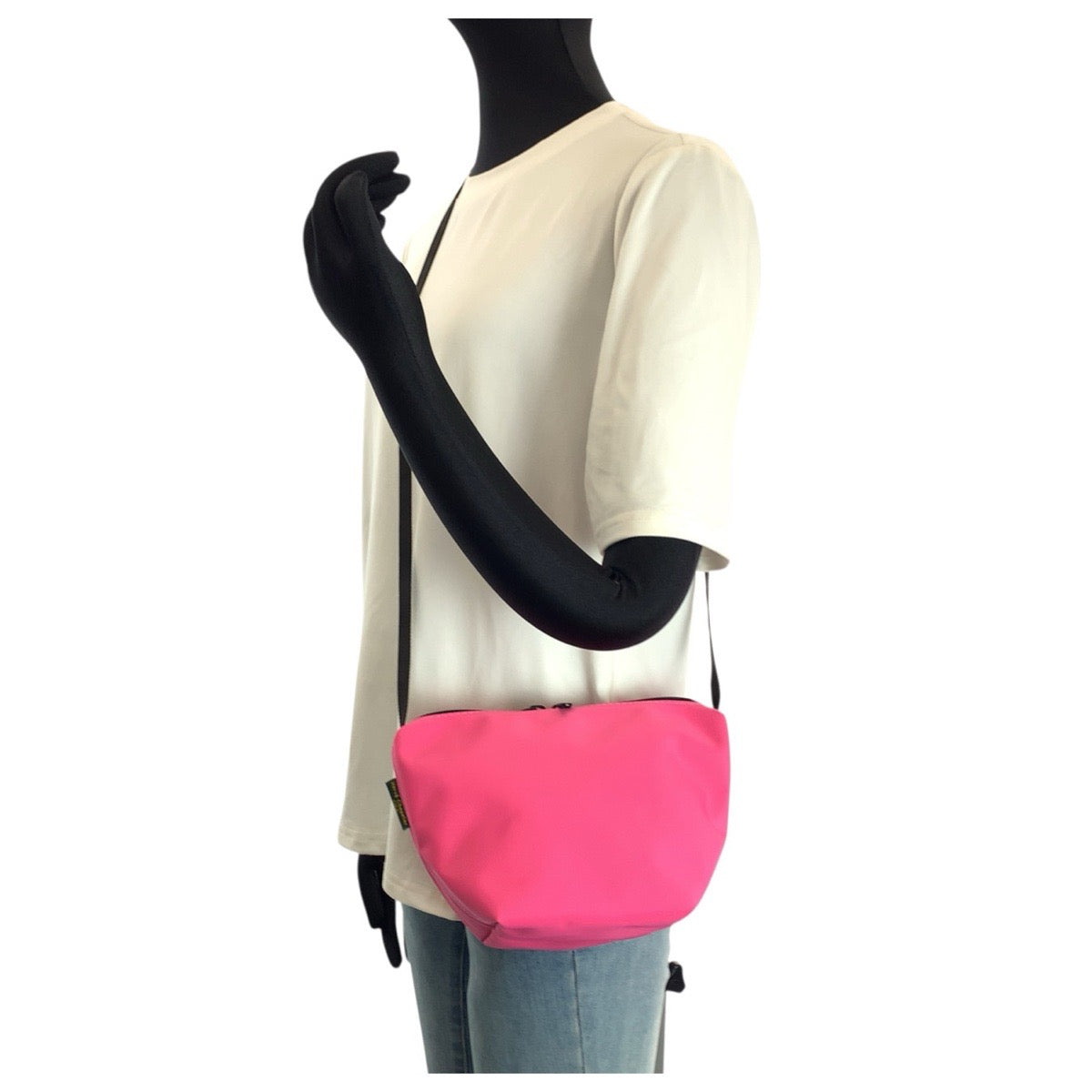 24555
Herve Chapelier エルベ シャプリエ ピンク ブラック ナイロン ショルダーバッグ ポシェット レディース A15