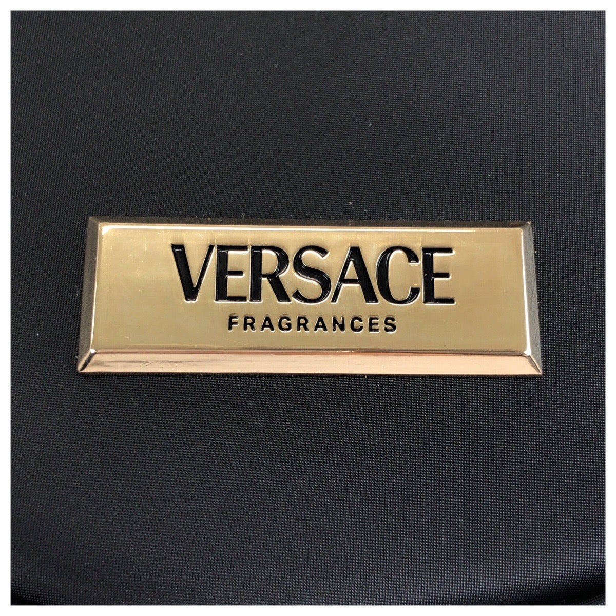 24571
VERSACE ヴェルサーチ ブラック 黒 ゴールド金具 ナイロン ポーチ メイクポーチ 小物入れ レディース A3