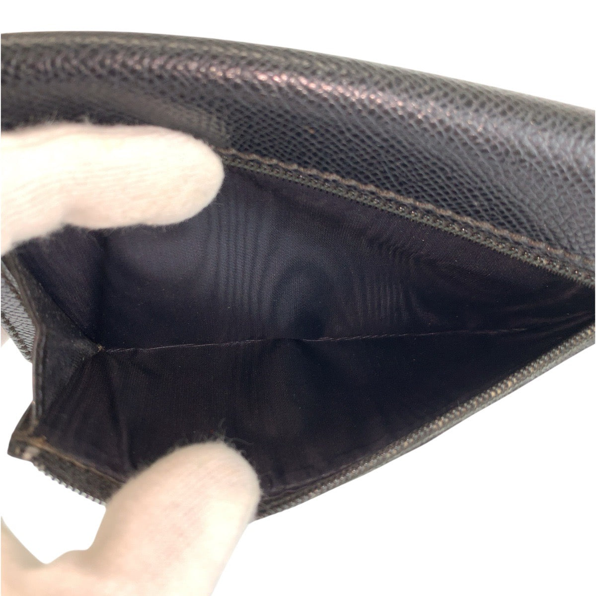 24579
CHANEL シャネル ココマーク ブラック 黒 ゴールド金具 レザー 折財布 コンパクトウォレット レディース ABP35