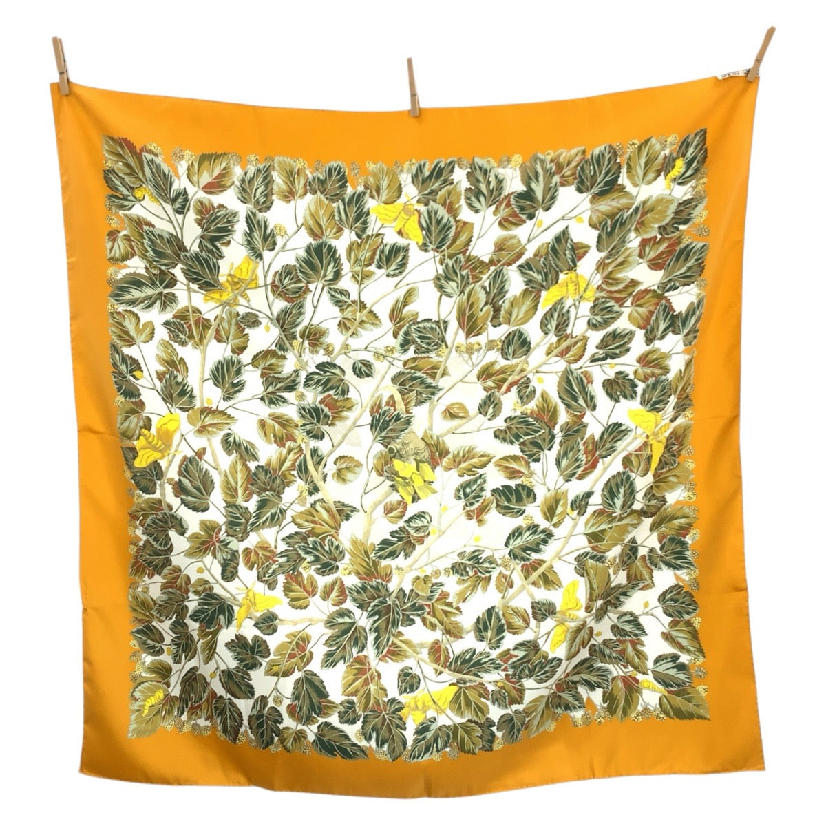 24593
HERMES エルメス L'ARBRE de SOIE カレ90 オレンジ シルク スカーフ レディース A30