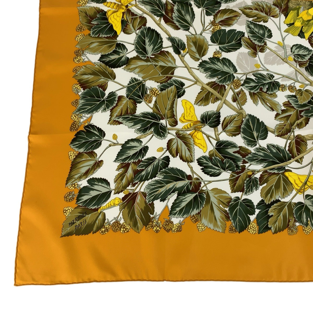 24593
HERMES エルメス L'ARBRE de SOIE カレ90 オレンジ シルク スカーフ レディース A30