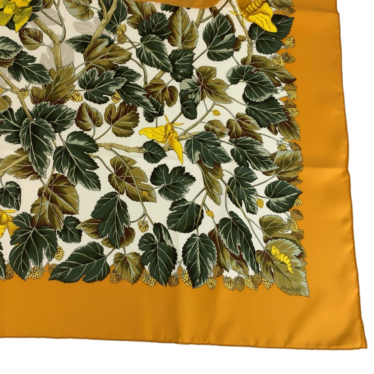 24593
HERMES エルメス L'ARBRE de SOIE カレ90 オレンジ シルク スカーフ レディース A30