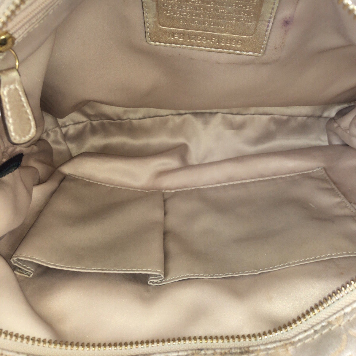 24600
COACH コーチ シグネチャー フラワーアップリケ ベージュ ゴールド金具 キャンバス / レザー F18896 ショルダーバッグ レディース AB7
