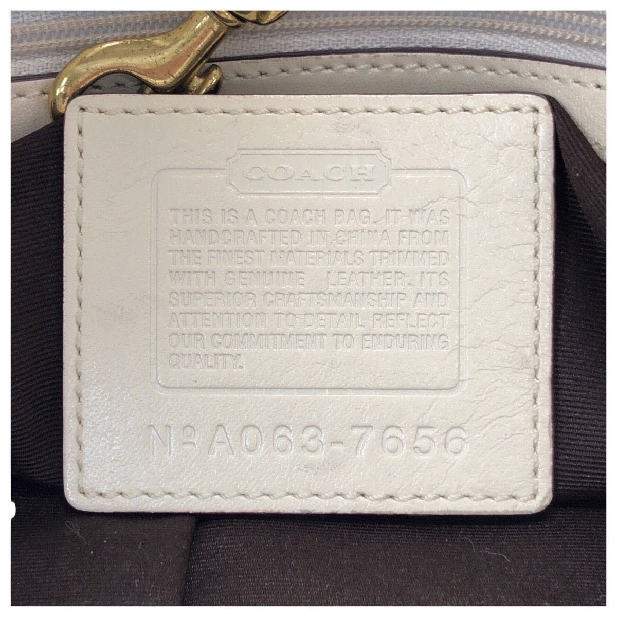 24601
COACH コーチ シグネチャー ベージュ ゴールド金具 キャンバス / レザー 7656 ショルダーバッグ ハンドバッグ レディース AB7