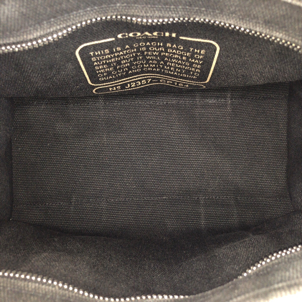 24608
COACH コーチ カーゴ トート ブラック 黒 シルバー金具 キャンバス CP164 トートバッグ ショルダーバッグ レディース B7