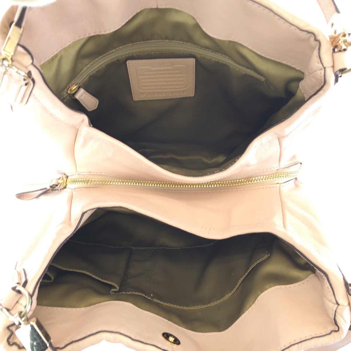 24611
COACH コーチ マディソン ギャザード ツイスト レザー フィービー ピンク ゴールド金具 レザー 26258 ショルダーバッグ トートバッグ レディース ABP10