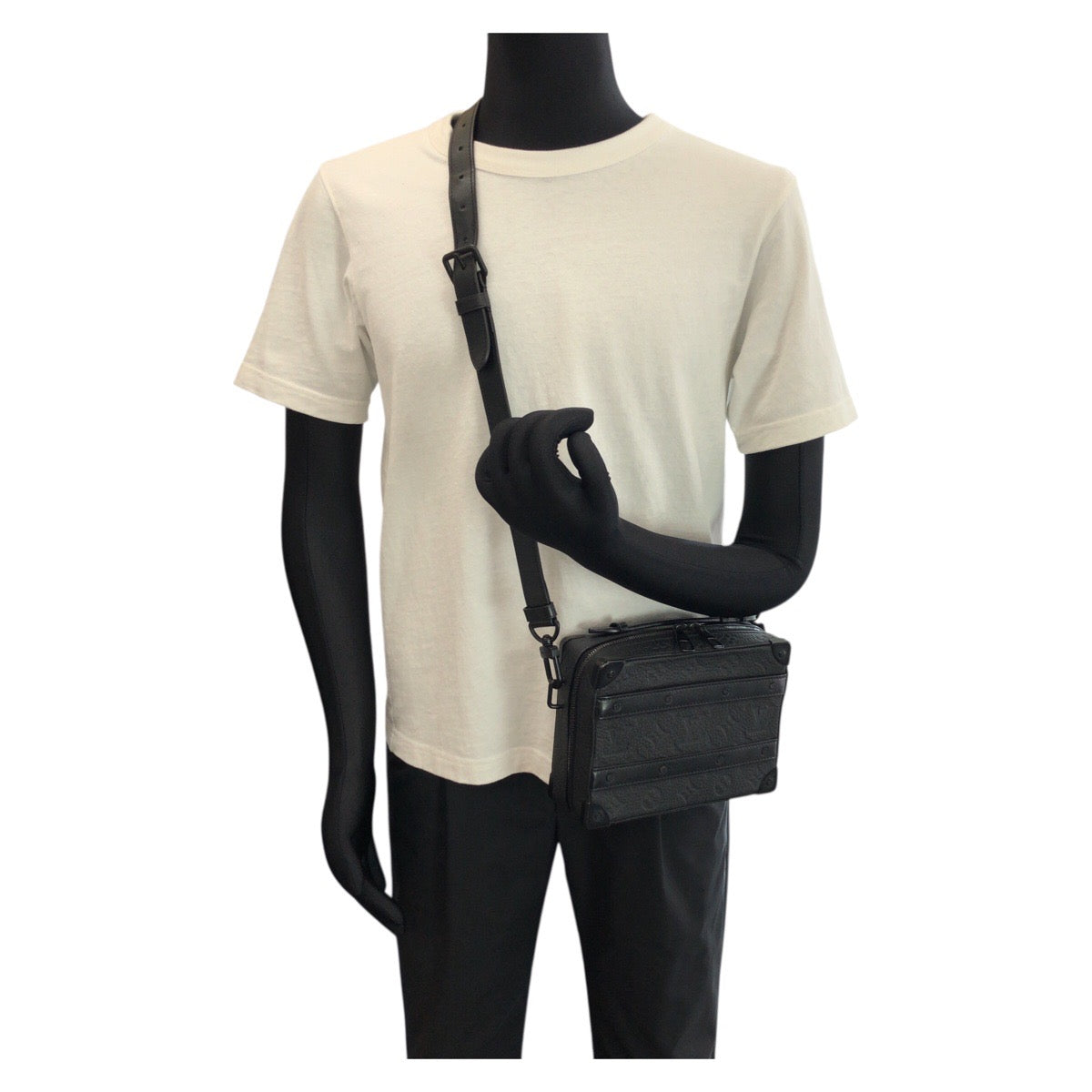 24632
LOUIS VUITTON ルイヴィトン モノグラム ハンドル ソフトトランク ブラック 黒 レザー M59163 ショルダーバッグ ハンドバッグ 2way メンズ ABP