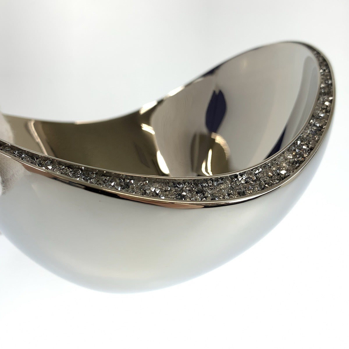 24668
SWAROVSKI スワロフスキー Minera シルバー ステンレス / クリスタル インテリアボウル 置物 レディース SA16