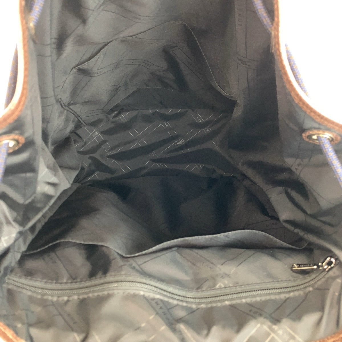 24725
Longchamp ロンシャン ボックスフォード ネイビー ブラウン キャンバス / レザー 20035080127 リュックサック バックパック レディース A28