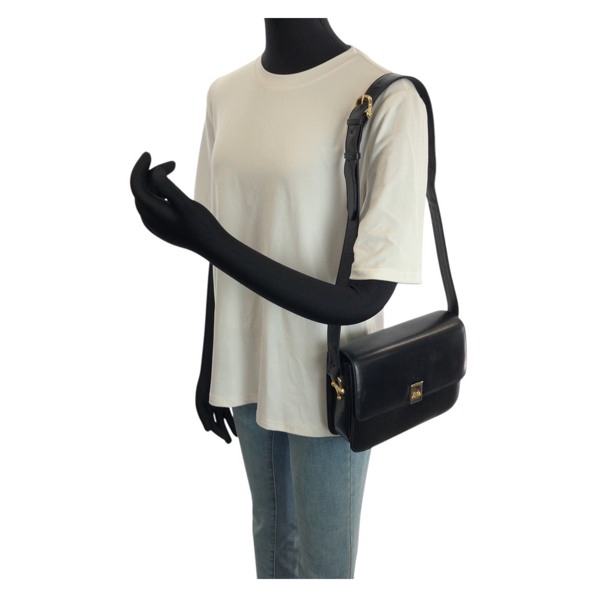 24733
CELINE セリーヌ ヴィンテージ ホースキャリッジ 馬車金具 ブラック 黒 ゴールド金具 レザー ショルダーバッグ ポシェット レディース ABP56