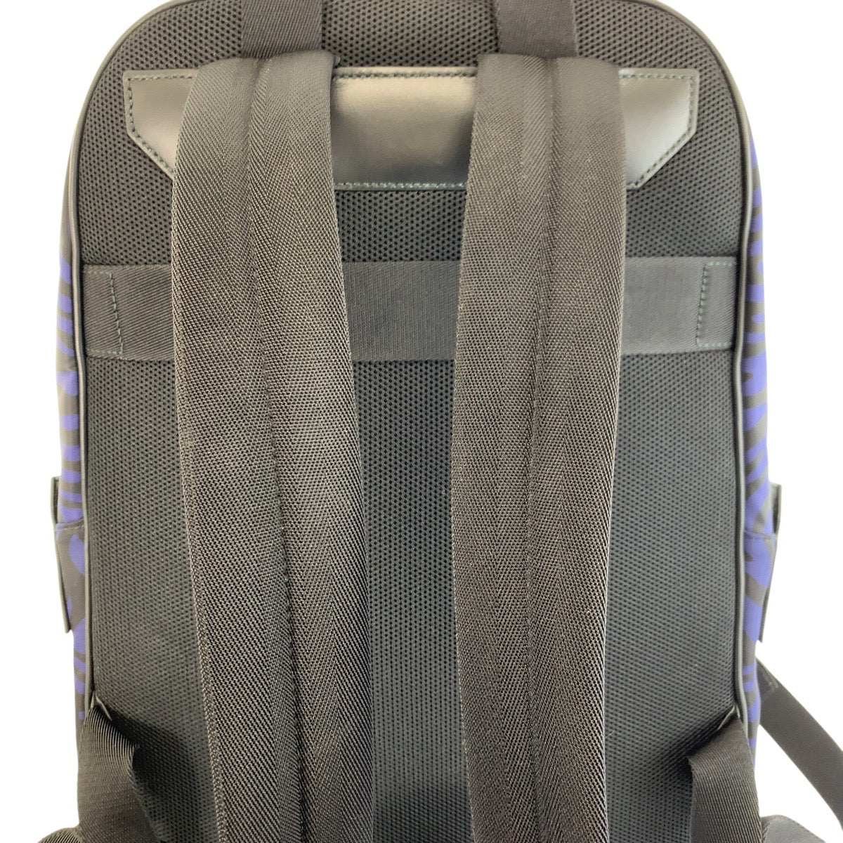 24743
BALLY バリー ゼブラ柄 ネイビー ブラック ナイロン リュックサック バックパック メンズ SA42