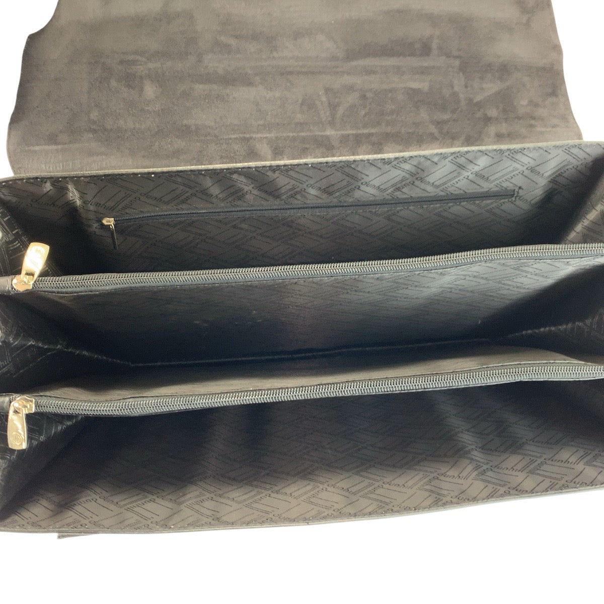 24748
Dunhill ダンヒル ブラック 黒 シルバー金具 レザー ビジネスバッグ ブリーフケース メンズ A28