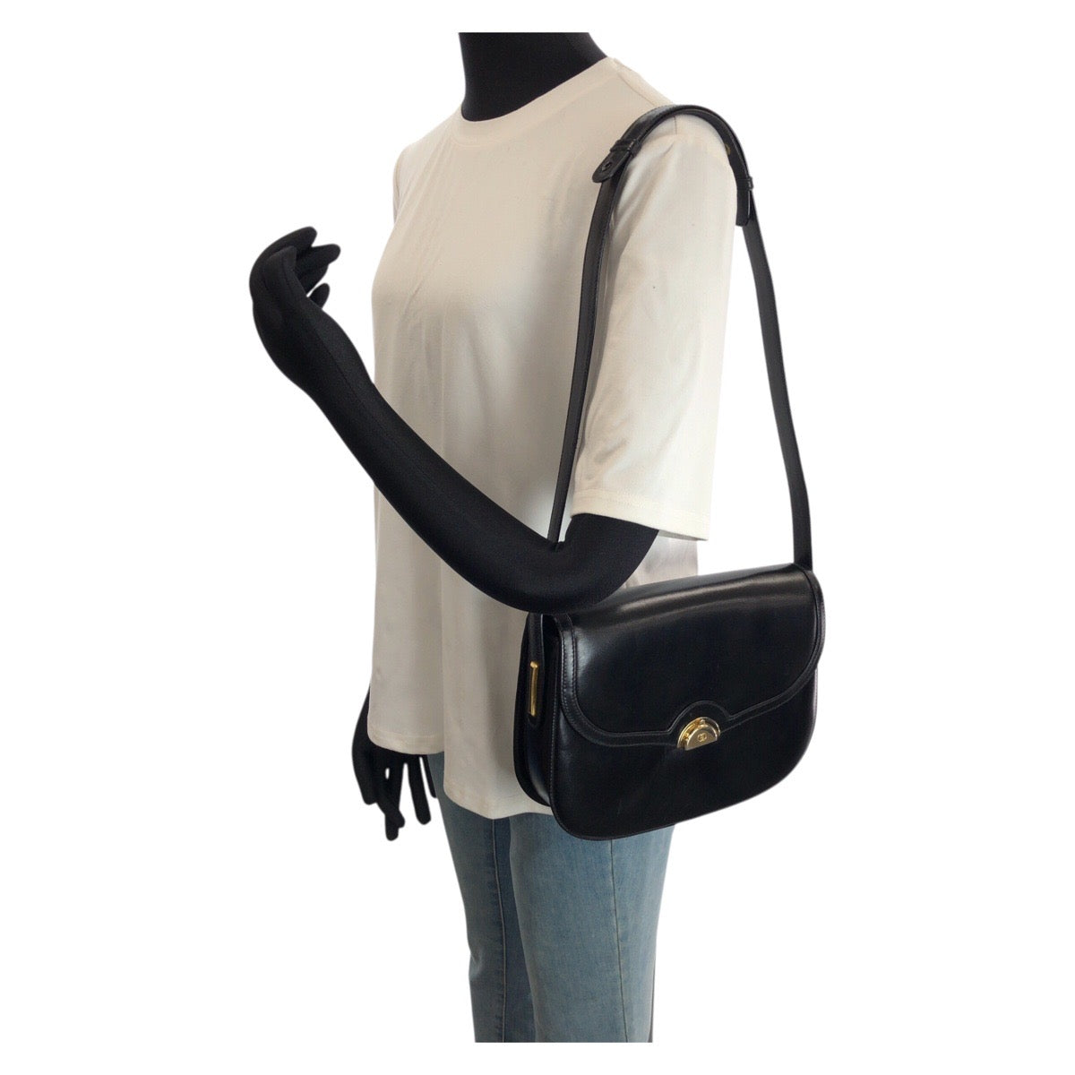 24790
GUCCI グッチ ヴィンテージ オールドグッチ ブラック 黒 ゴールド金具 レザー ショルダーバッグ レディース ABP42