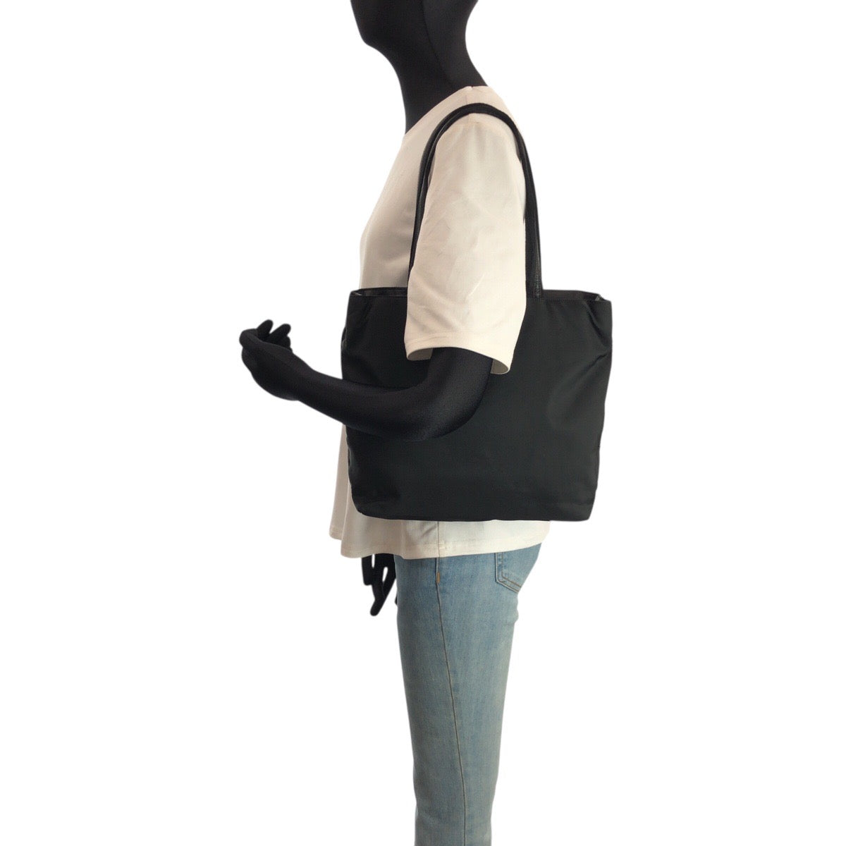 24815
PRADA プラダ テスート 三角ロゴプレート ブラック 黒 シルバー金具 ナイロン / レザー トートバッグ ショルダーバッグ レディース A42