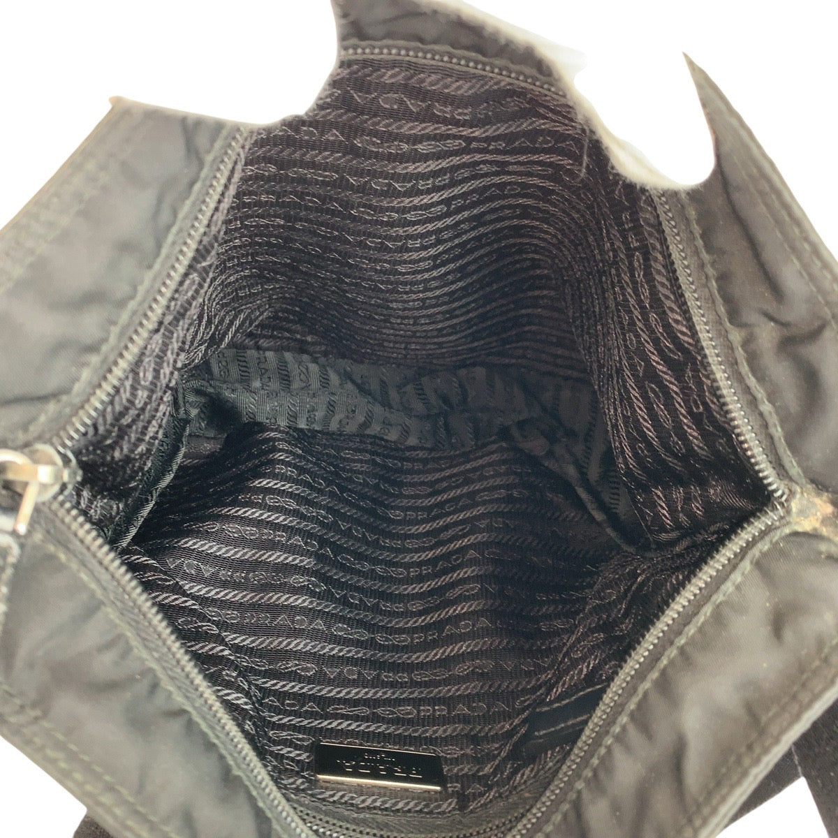24847
PRADA プラダ テスート 三角ロゴプレート ブラック 黒 シルバー金具 ナイロン / レザー ショルダーバッグ メッセンジャーバッグ レディース ABP32