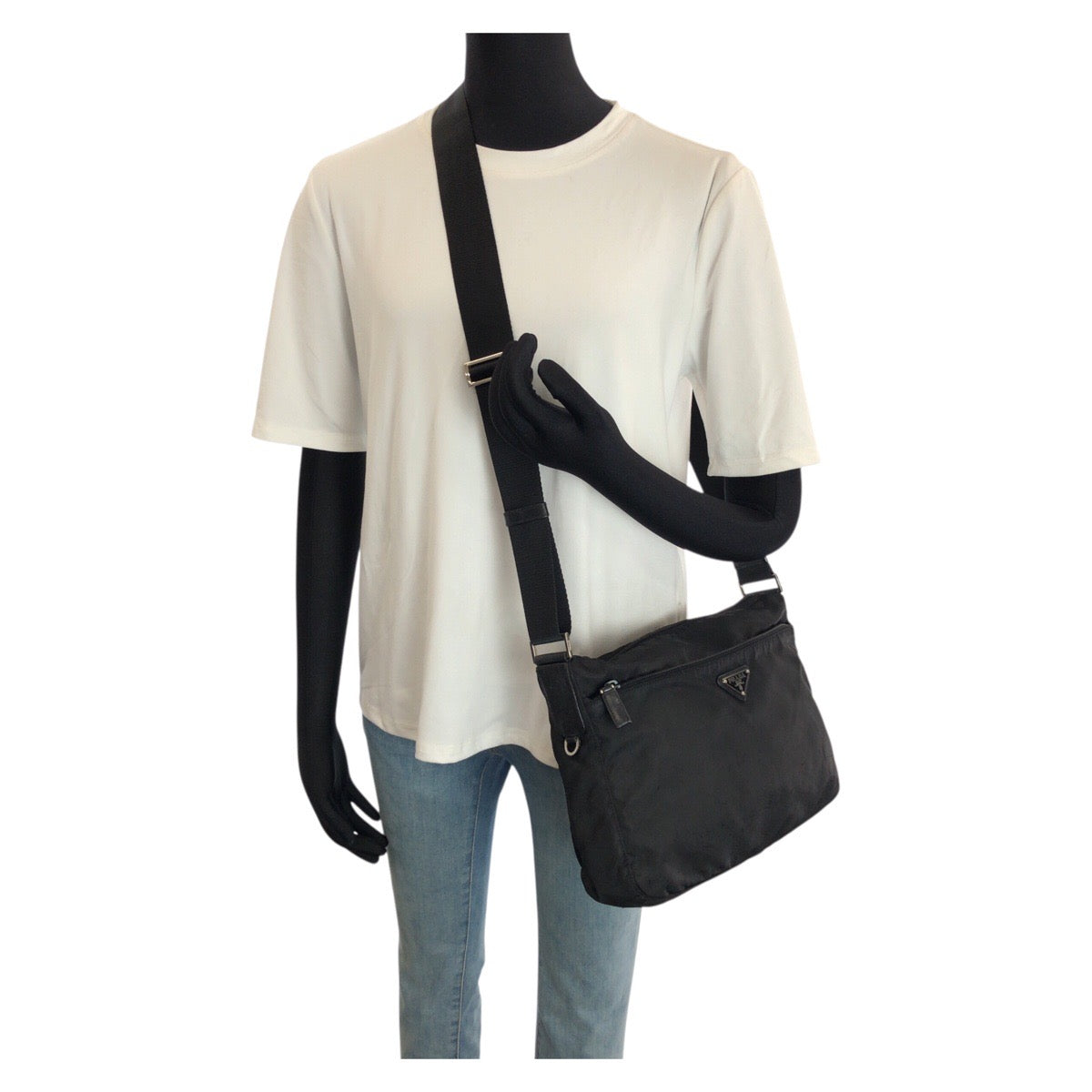 24848
PRADA プラダ テスート 三角ロゴプレート ブラック 黒 シルバー金具 ナイロン ショルダーバッグ メッセンジャーバッグ レディース AB28