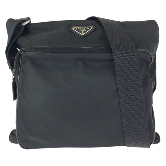 24849
PRADA プラダ テスート サフィアーノ 三角ロゴプレート ブラック 黒 シルバー金具 ナイロン / レザー ショルダーバッグ メッセンジャーバッグ レディース ABP32