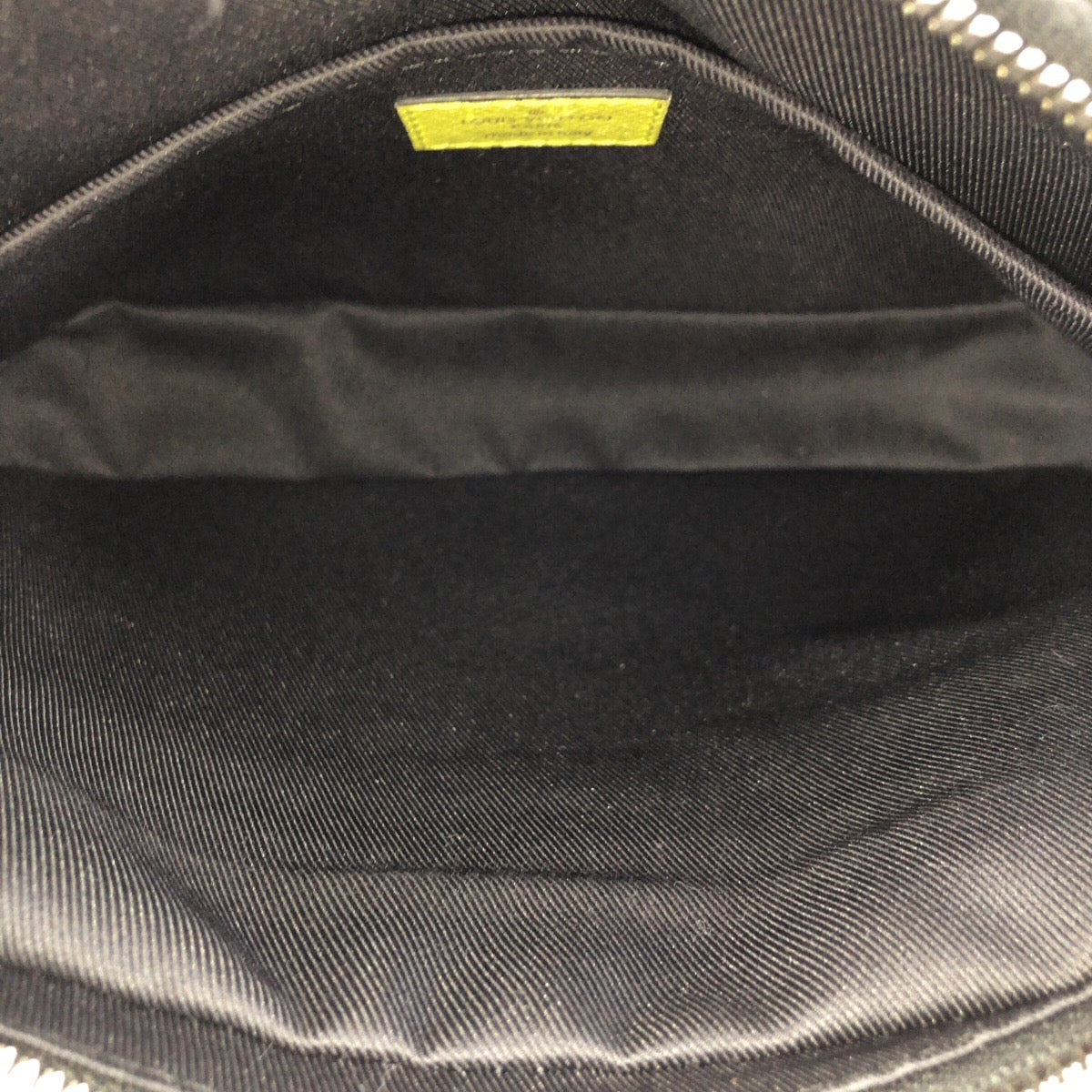 24861
LOUIS VUITTON ルイヴィトン タイガラマ モノグラム アウトドア メッセンジャー PM イエロー ブラック シルバー金具 PVC M30239 ショルダーバッグ メッセンジャーバッグ レディース AB78