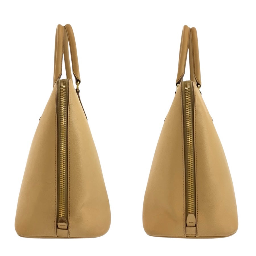 24869
PRADA プラダ サフィアーノ 三角ロゴプレート ベージュ ゴールド金具 レザー ハンドバッグ トートバッグ レディース AB56