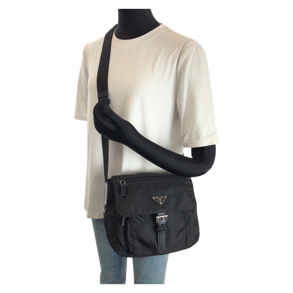 24870
PRADA プラダ テスート 三角ロゴプレート ブラック 黒 シルバー金具 ナイロン / レザー ショルダーバッグ メッセンジャーバッグ レディース AB28