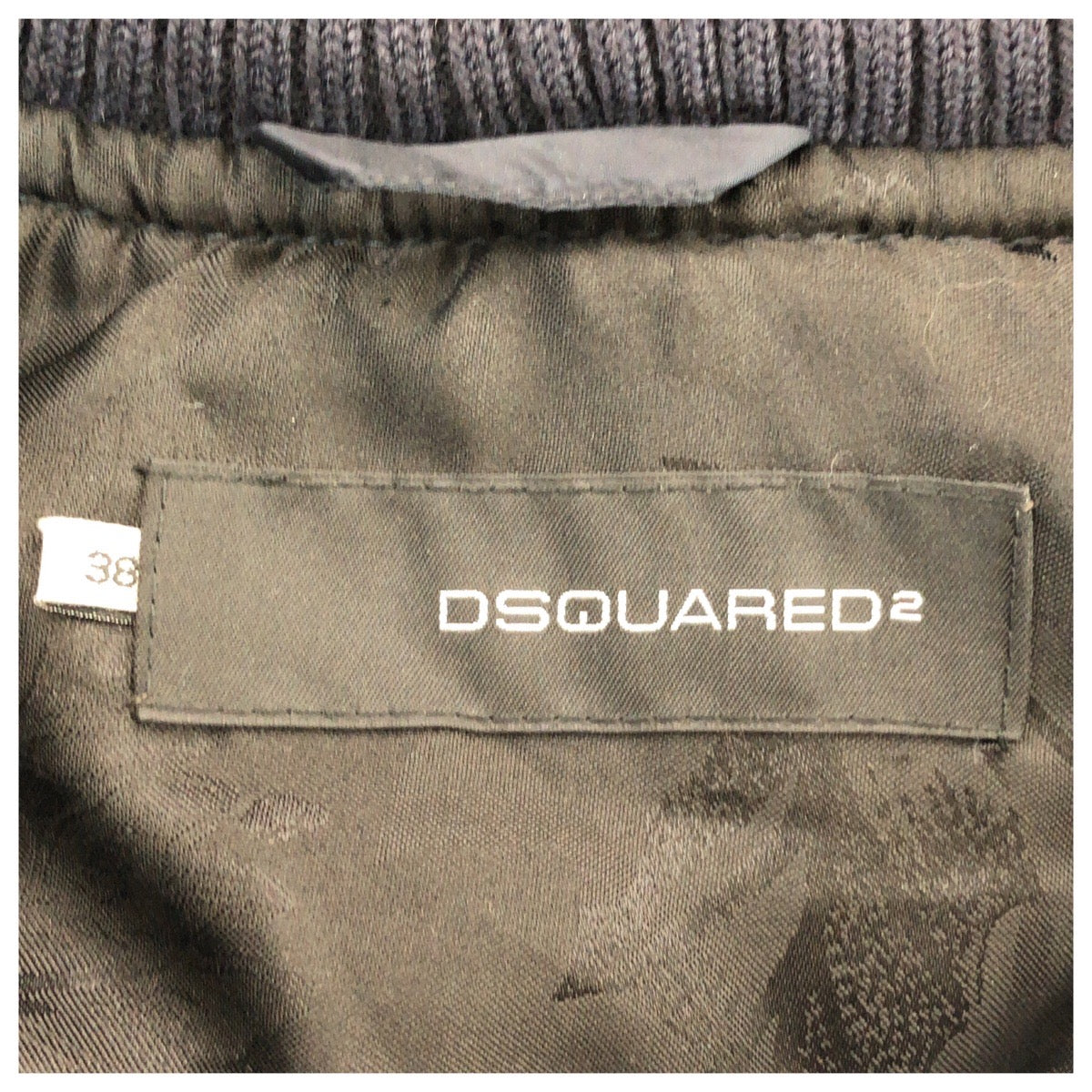 24962
DSQUARED2 ディースクエアード Military Chic リップストップ サイズ38 ネイビー ゴールド金具 ナイロン ダウンジャケット レディース ABP20