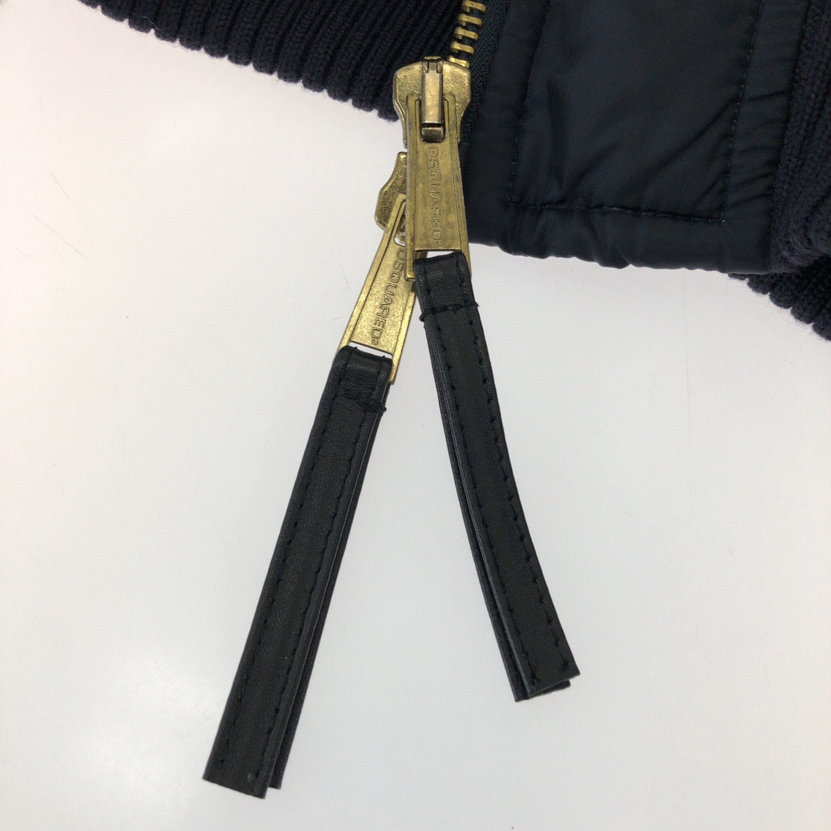 24962
DSQUARED2 ディースクエアード Military Chic リップストップ サイズ38 ネイビー ゴールド金具 ナイロン ダウンジャケット レディース ABP20