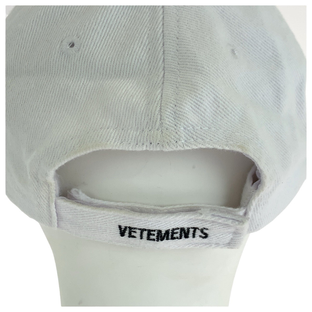 VETEMENTS ヴェトモン フリーサイズ ホワイト コットン キャップ ベースボールキャップ 男女兼用 レディース A17
